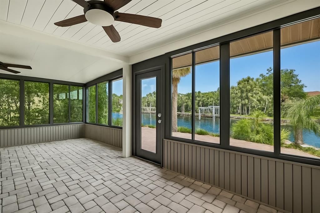 Interior, Sun Room, Water