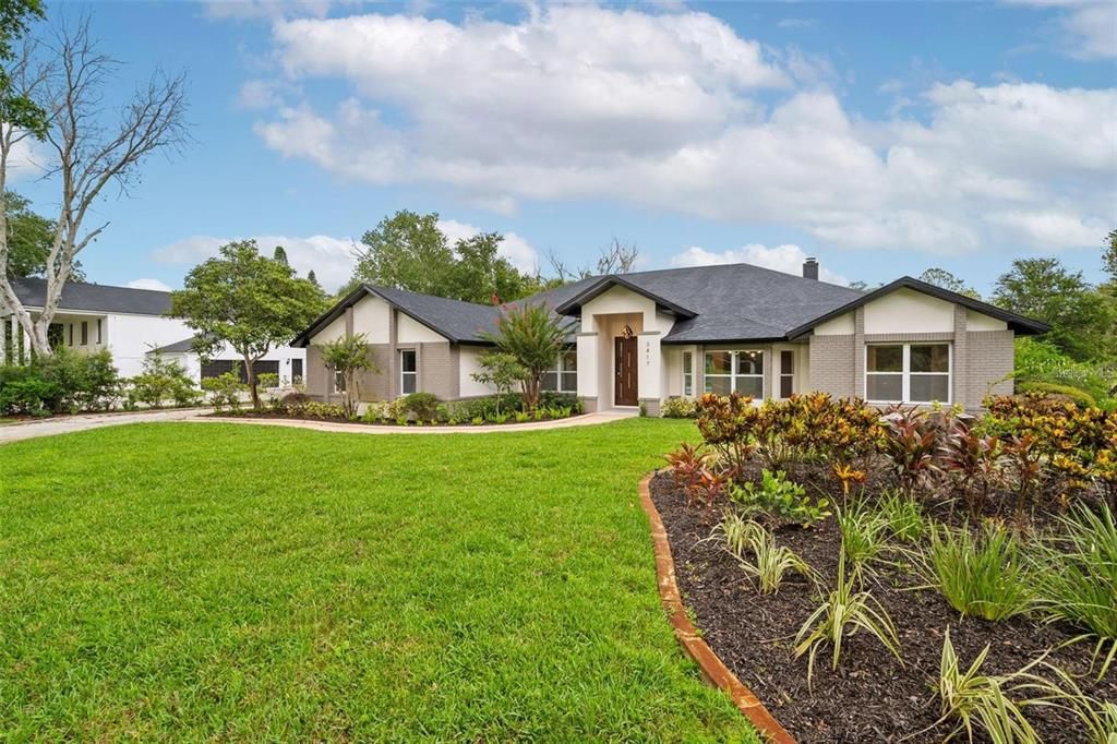Backyard, Exterior, Facade, Ranch