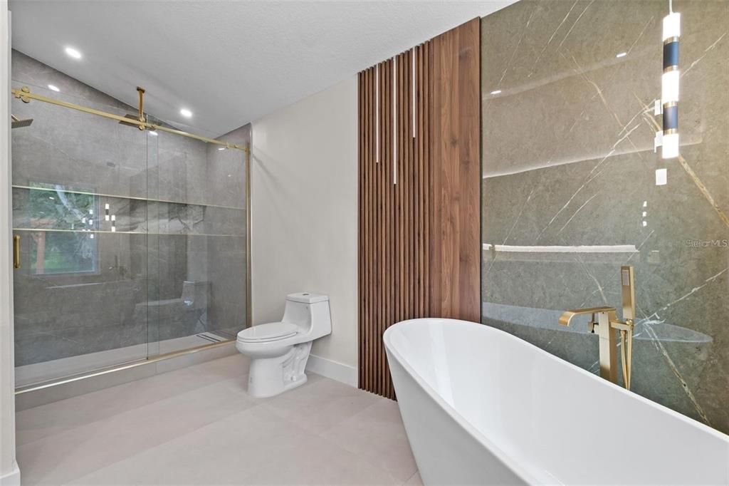 Bathroom, Free Standing Baths, Glass Shower, Interior, Recessed Lighting