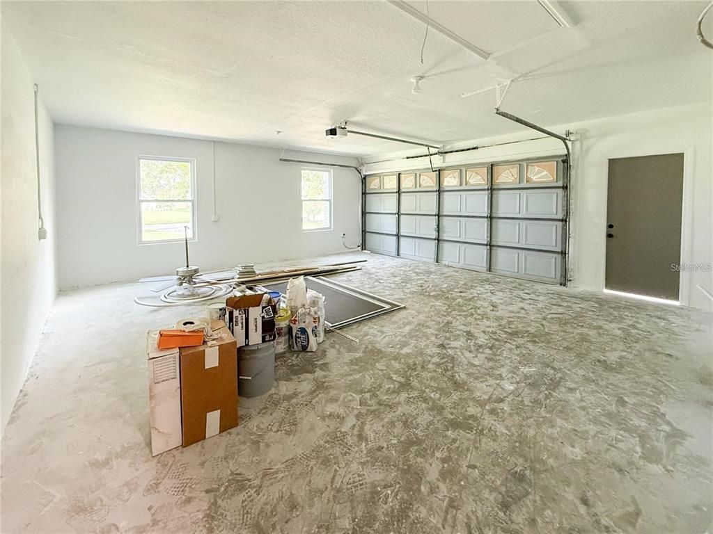 Garage, Interior
