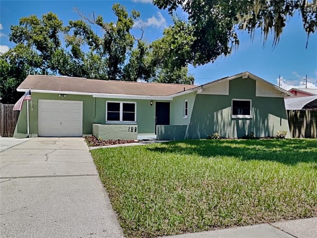 Attached, Exterior, Facade, Ranch