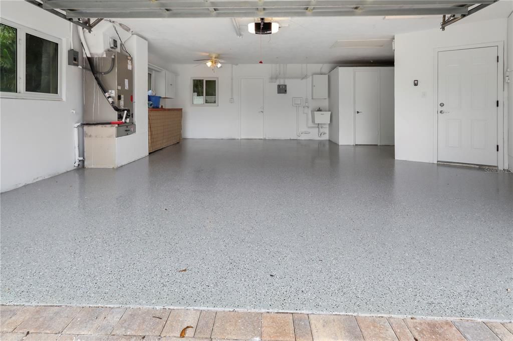 Garage, Interior