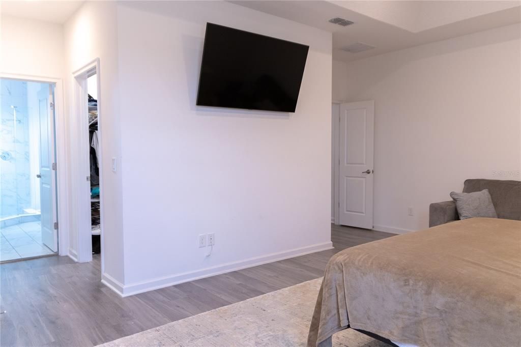 Interior, Kitchen, Living room, Marble, Pendant Lights, Recessed Lighting, Stainless Steel Appliances