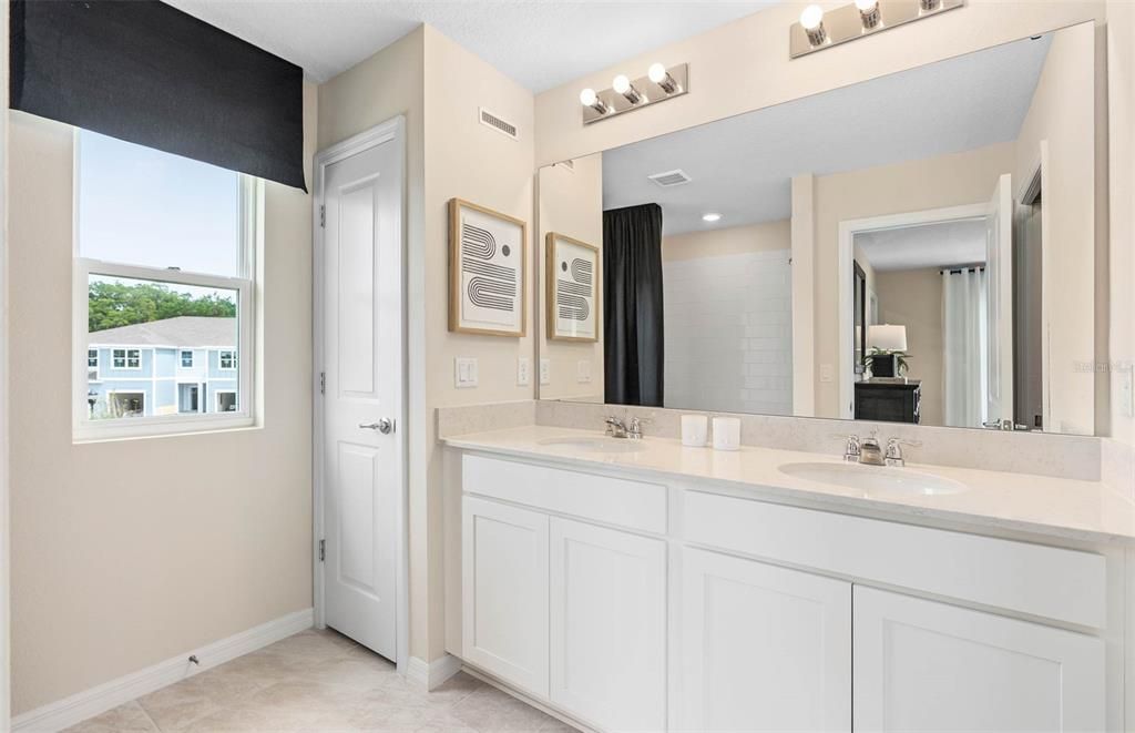 Bathroom, Dual Sink Vanities, Interior, Recessed Lighting