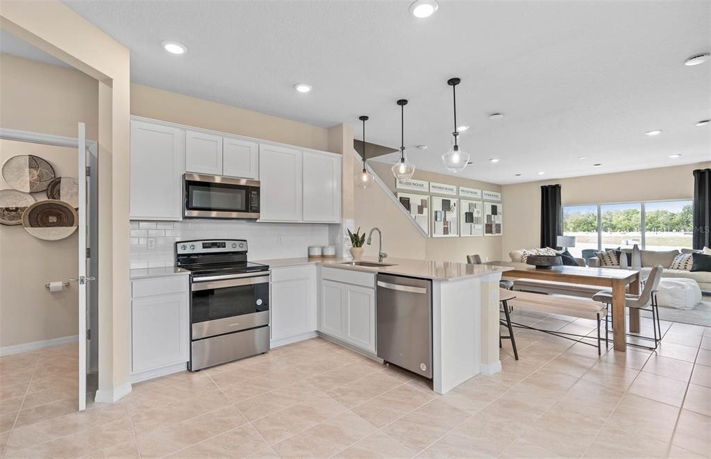 Dining room, Interior, Kitchen, Living room, Pendant Lights, Recessed Lighting, Stainless Steel Appliances