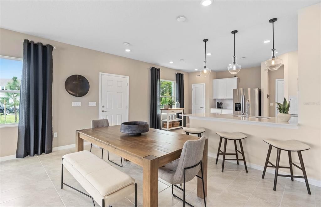 Dining room, Interior, Kitchen, Pendant Lights, Recessed Lighting, Stainless Steel Appliances