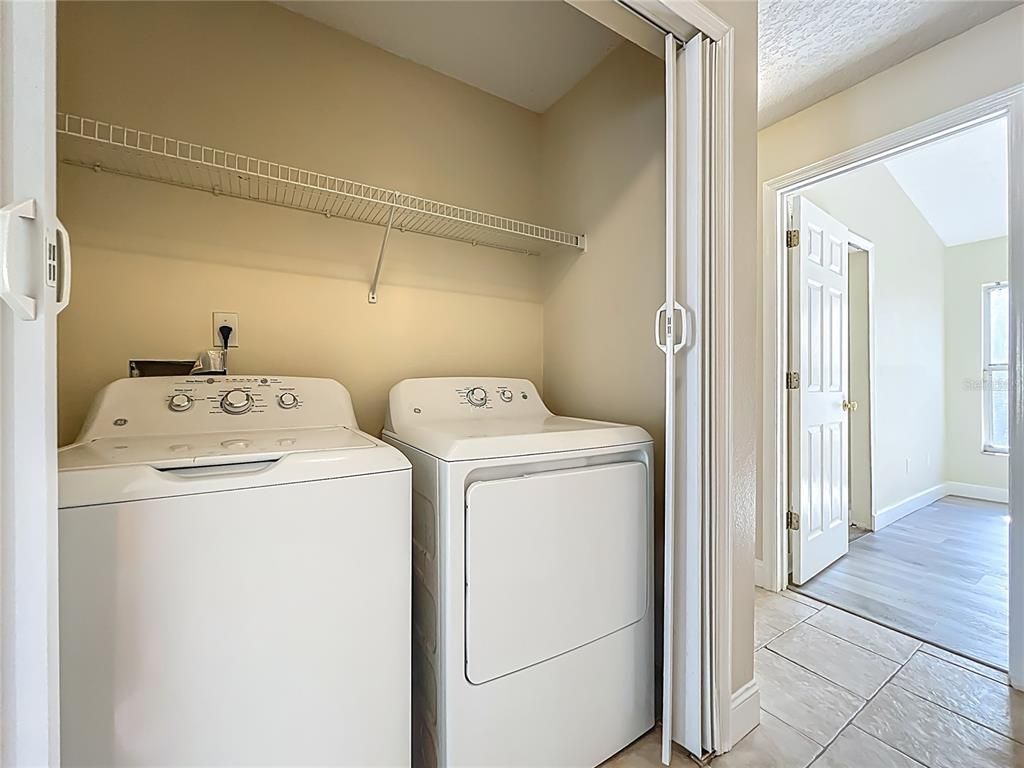Interior, Utility Closets, Washer, Wood Texture Flooring