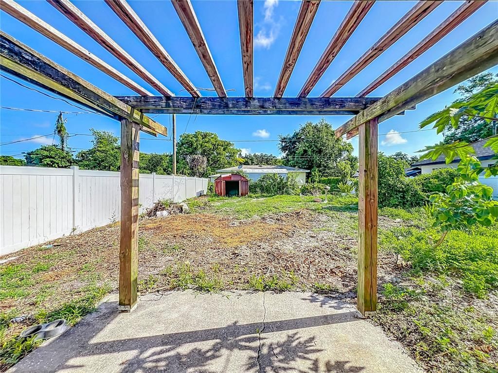 Backyard, Exterior
