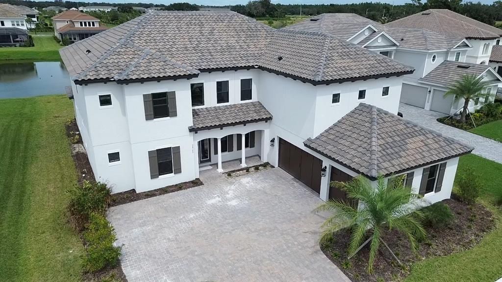 Exterior, Drone