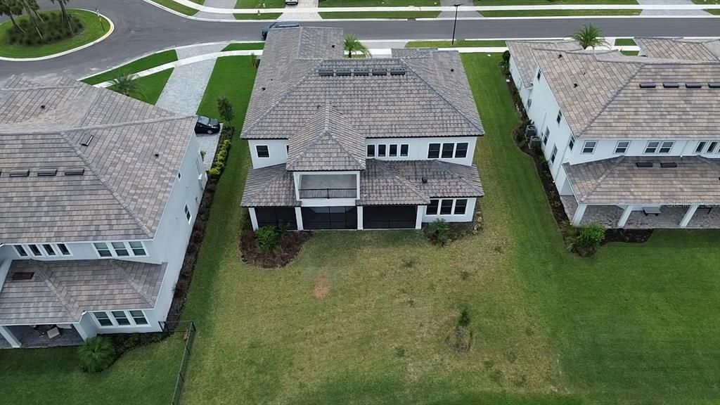 Exterior, Drone