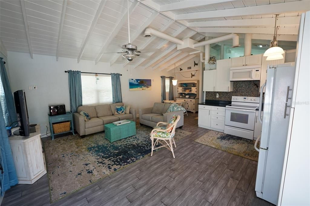 Interior, Kitchen, Living room, Pendant Lights, Wood Texture Flooring