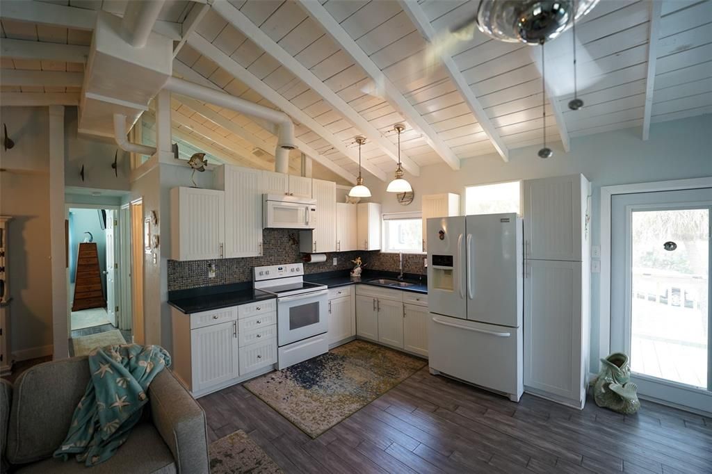 Interior, Kitchen, Pendant Lights, Wood Texture Flooring