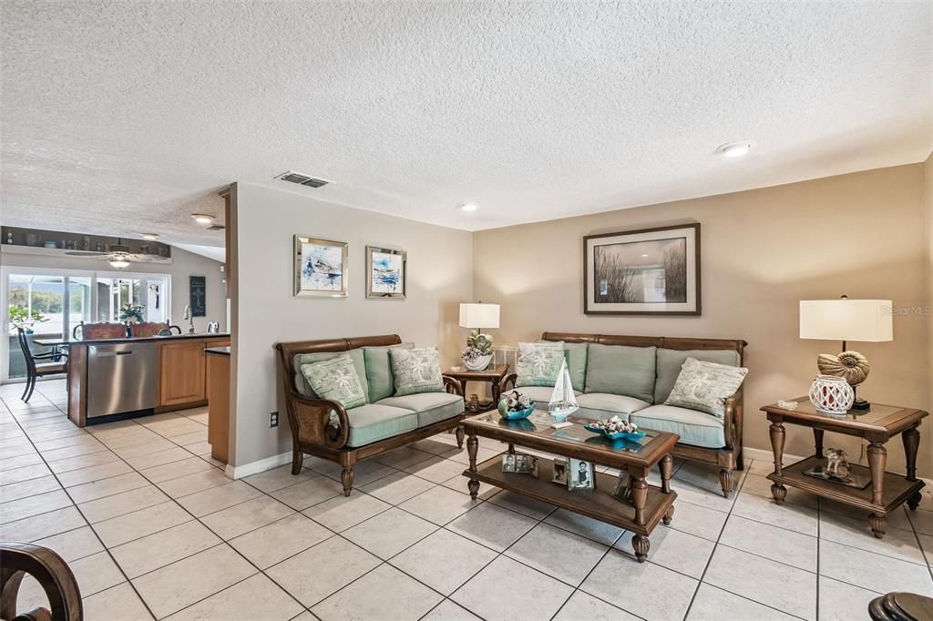 Dining room, Interior, Living room, Recessed Lighting
