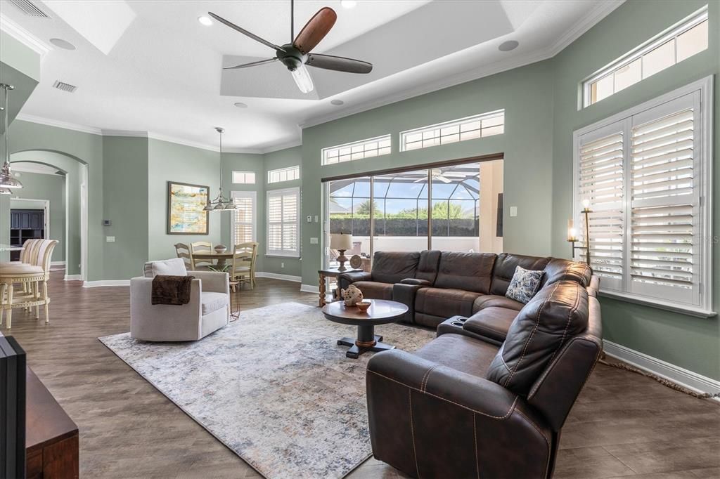 Dining room, Interior, Living room, Pendant Lights, Recessed Lighting, Wood Texture Flooring