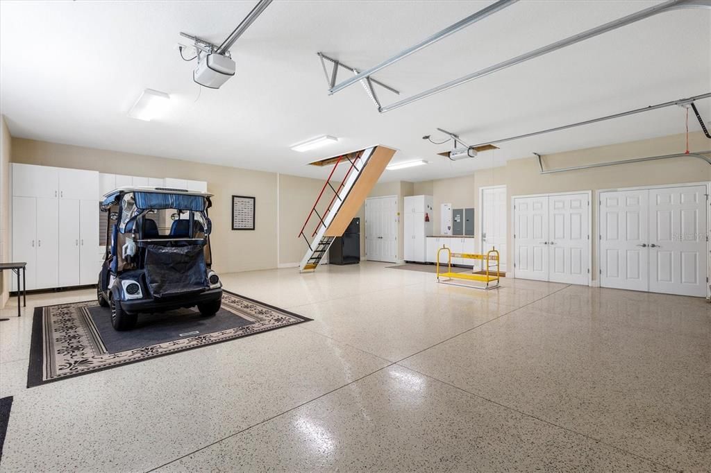 Garage, Interior