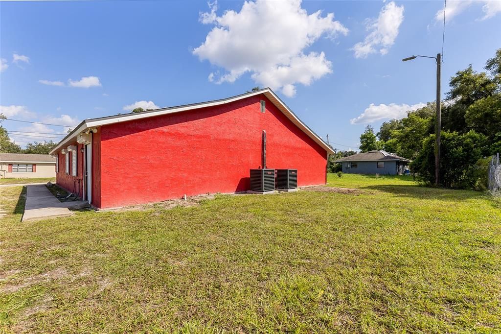 Backyard, Exterior
