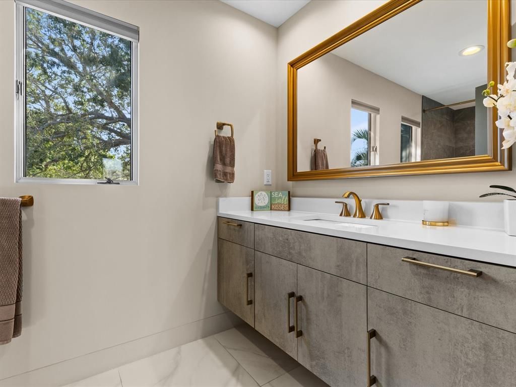 Bathroom, Interior, Marble, Recessed Lighting