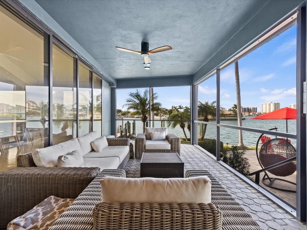 Interior, Living room, Sun Room, Water