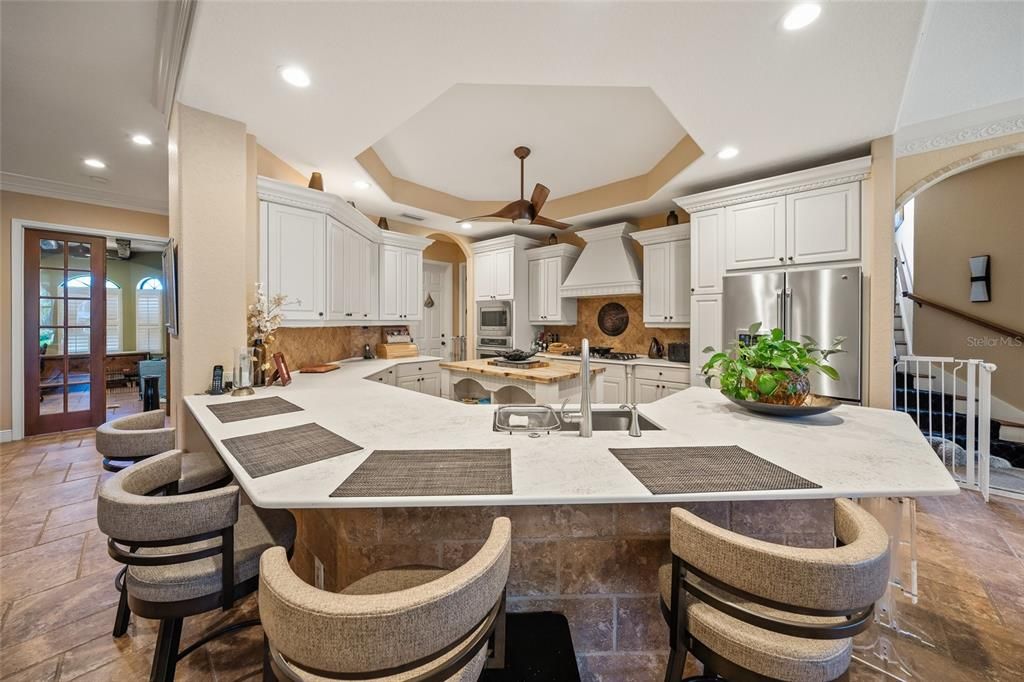 Dining room, Interior, Kitchen, Recessed Lighting, Stainless Steel Appliances
