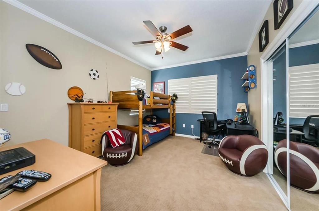 Home Office, Interior