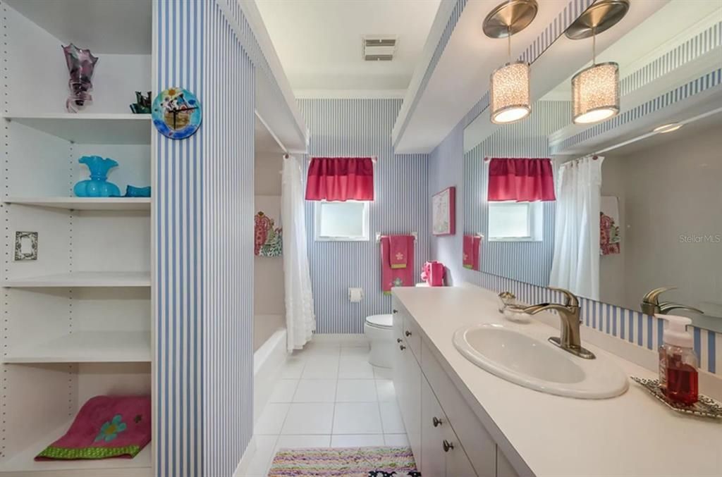 Bathroom, Interior, Pendant Lights