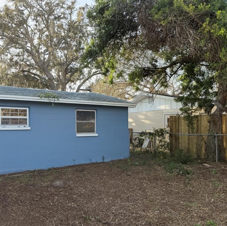 Backyard, Exterior
