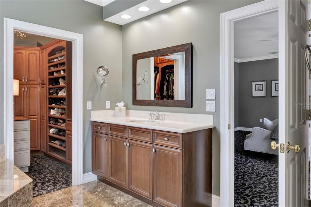 Bathroom, Interior, Recessed Lighting