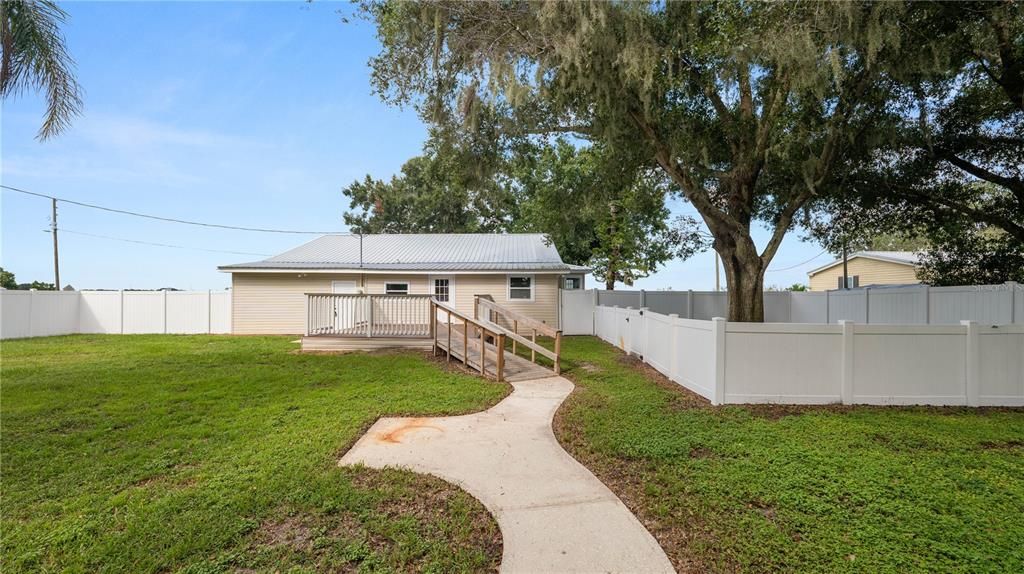 Backyard, Exterior