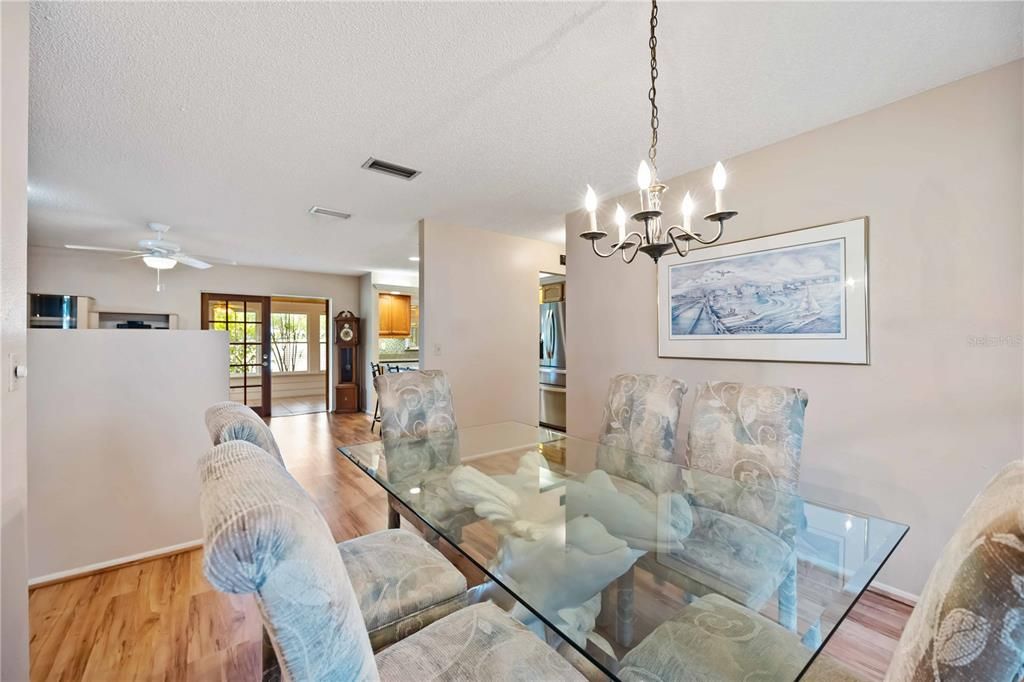 Chandelier, Dining room, Interior, Recessed Lighting, Wood Texture Flooring