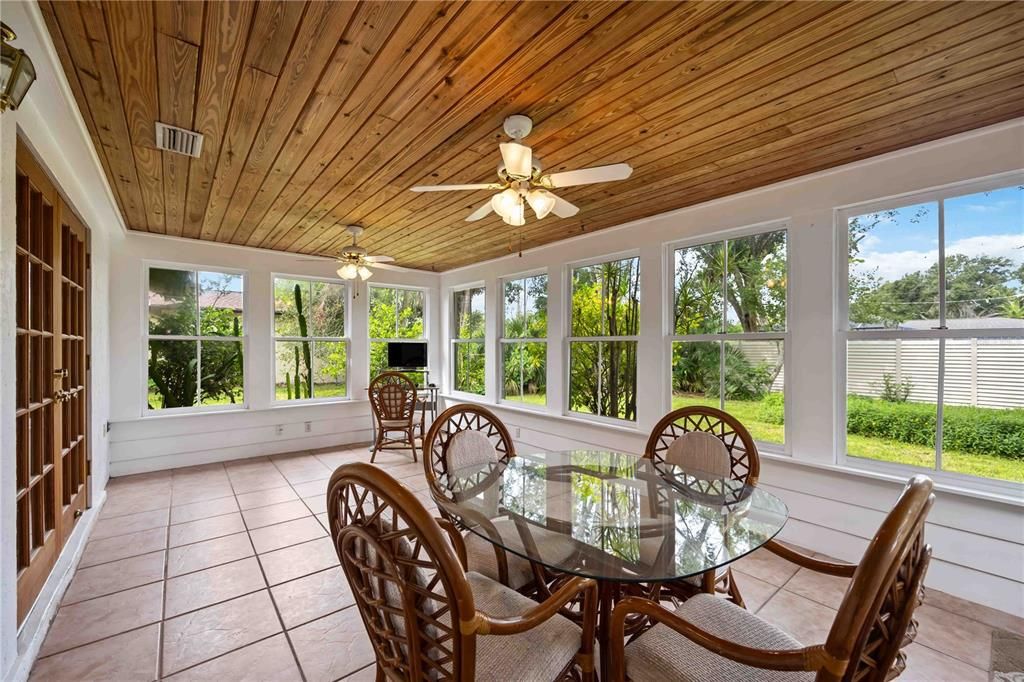 Dining room, Interior, Sun Room, Wooden Ceilings