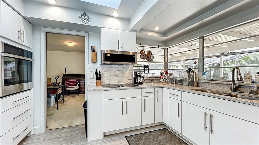 Dining room, Interior, Kitchen, Recessed Lighting, Stainless Steel Appliances