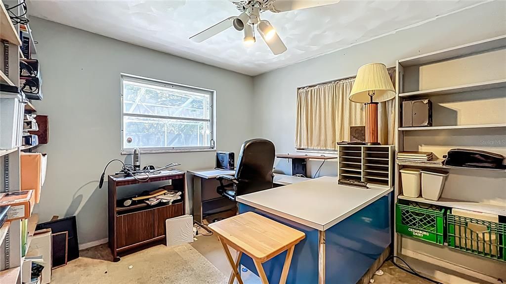 Home Office, Interior