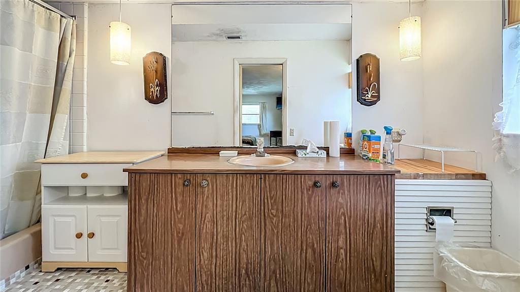 Bathroom, Interior, Pendant Lights