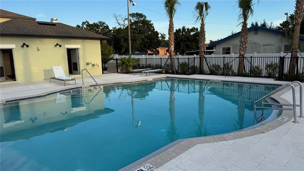 Exterior, Pool