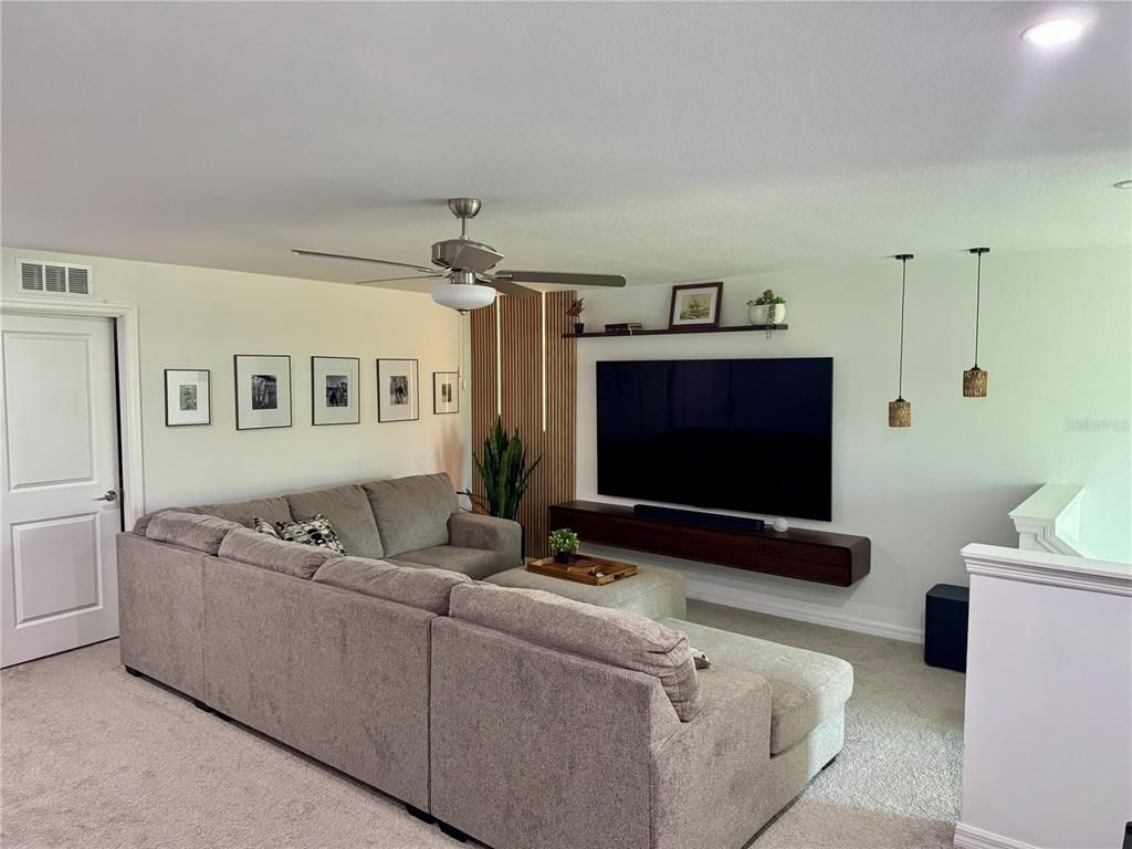 Interior, Living room, Pendant Lights, Recessed Lighting