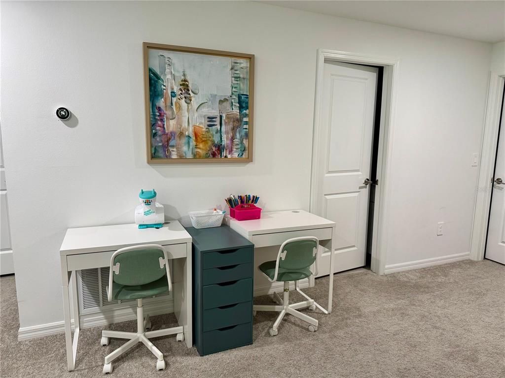 Home Office, Interior