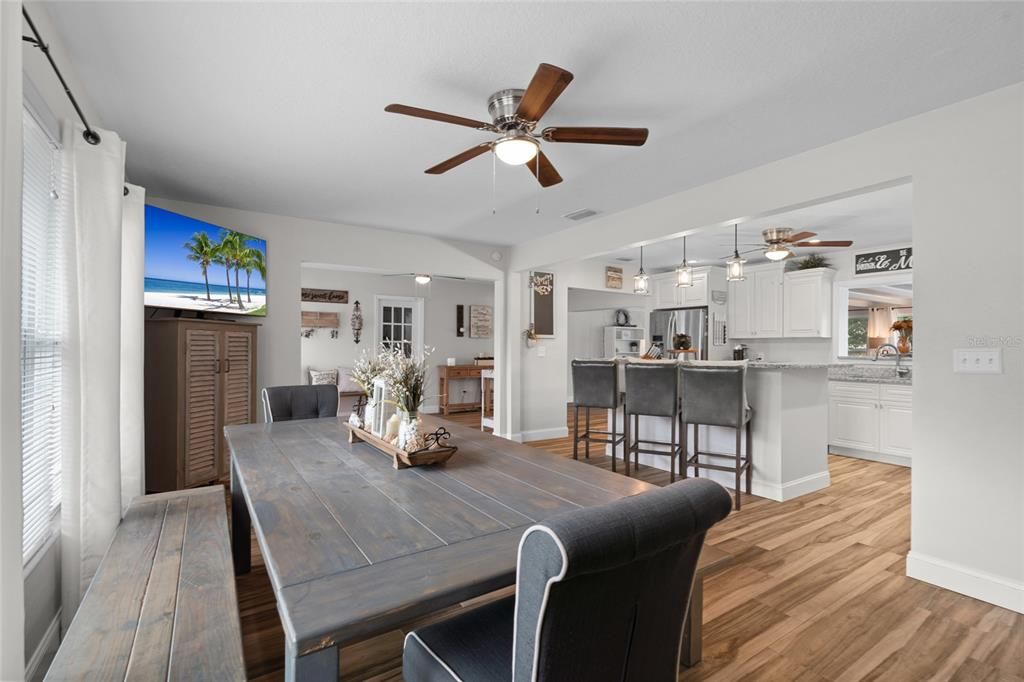 Dining room, Interior, Kitchen, Pendant Lights, Wood Texture Flooring