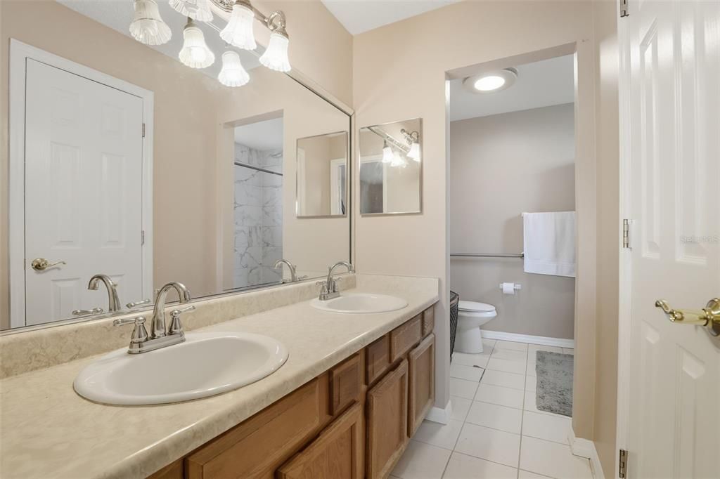 Bathroom, Dual Sink Vanities, Interior, Recessed Lighting