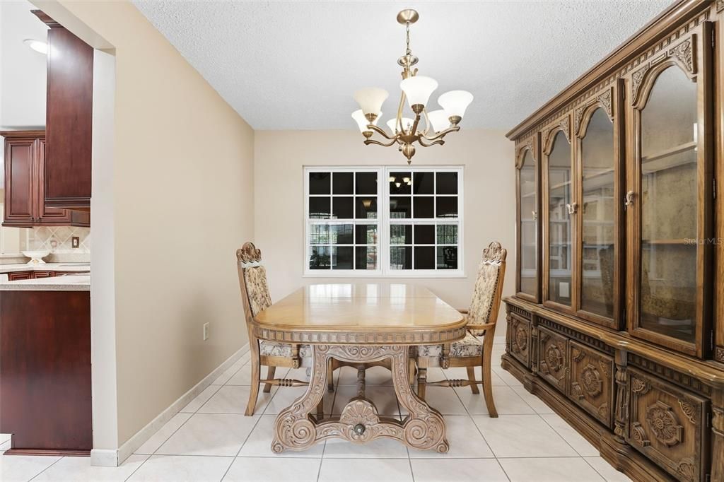 Chandelier, Dining room, Interior