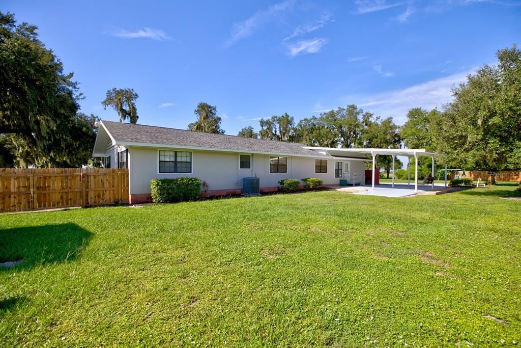 Backyard, Exterior