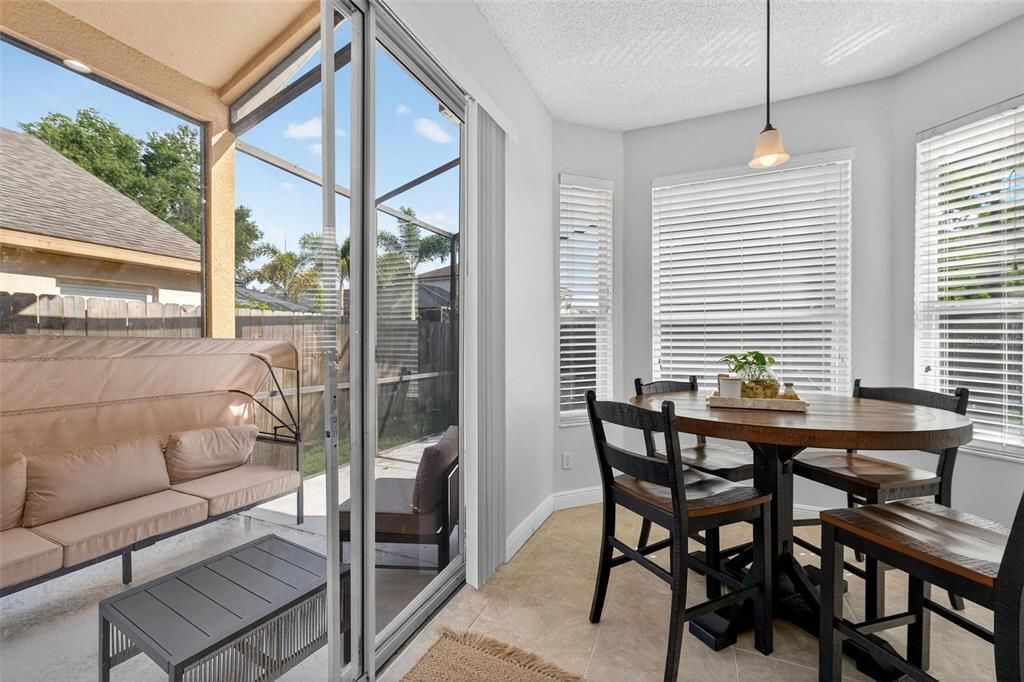 Dining room, Interior, Pendant Lights, Sun Room