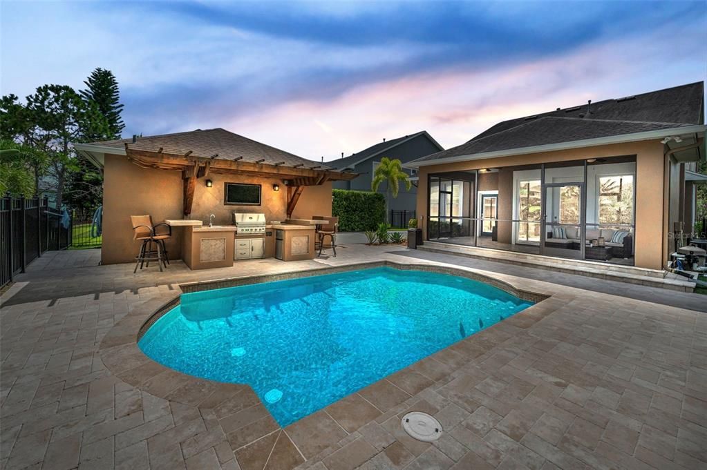 Exterior, Outdoor Kitchen, Pool