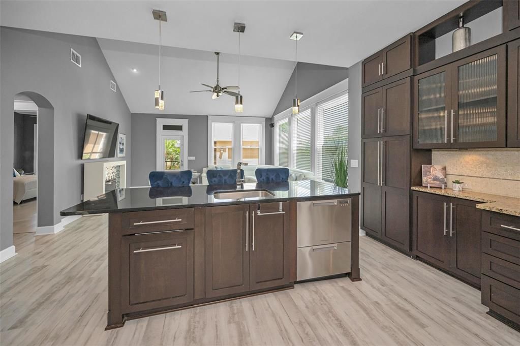 Interior, Pendant Lights, Recessed Lighting, Wood Texture Flooring