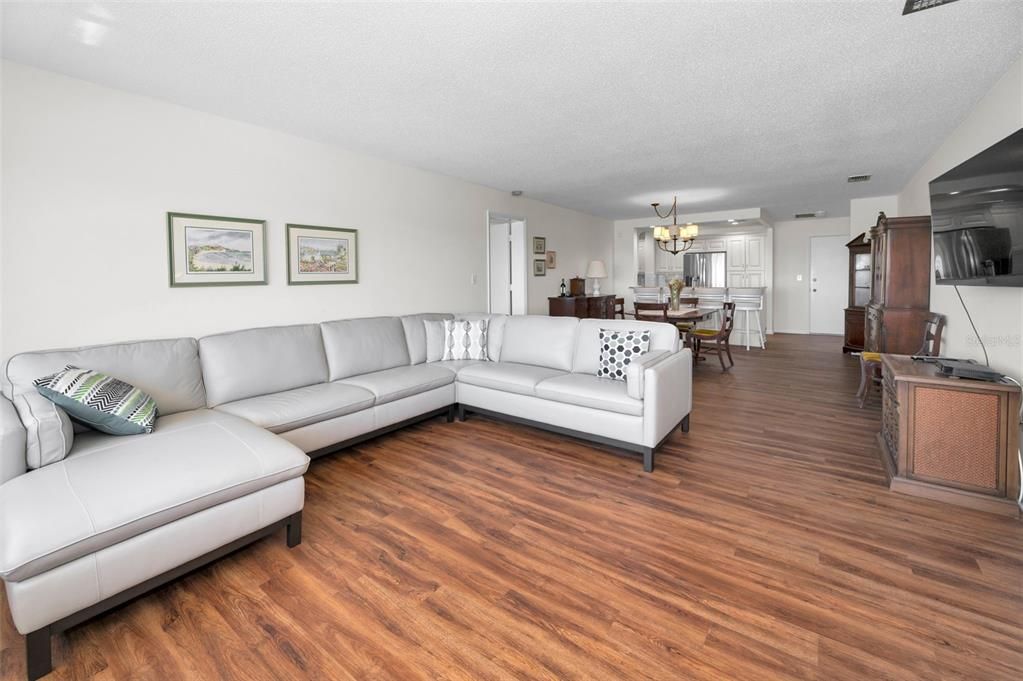 Chandelier, Dining room, Interior, Living room, Wood Texture Flooring
