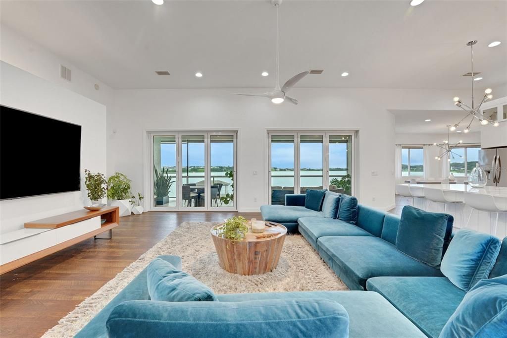 Interior, Living room, Pendant Lights, Recessed Lighting, Water, Wood Texture Flooring