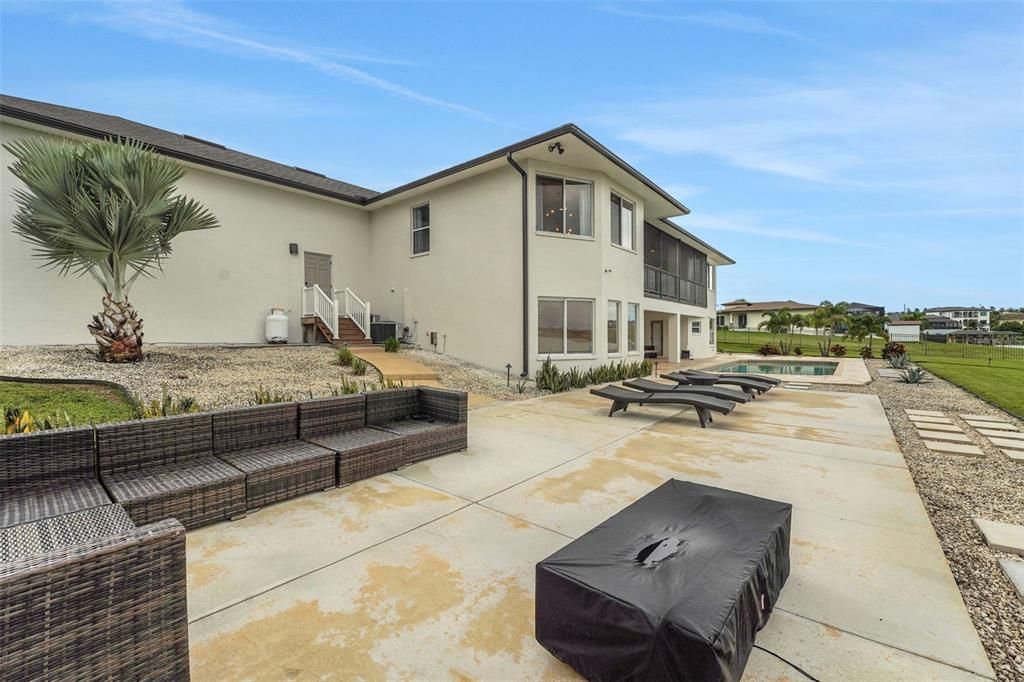 Backyard, Exterior