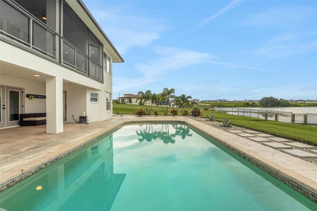 Exterior, Pool, Water