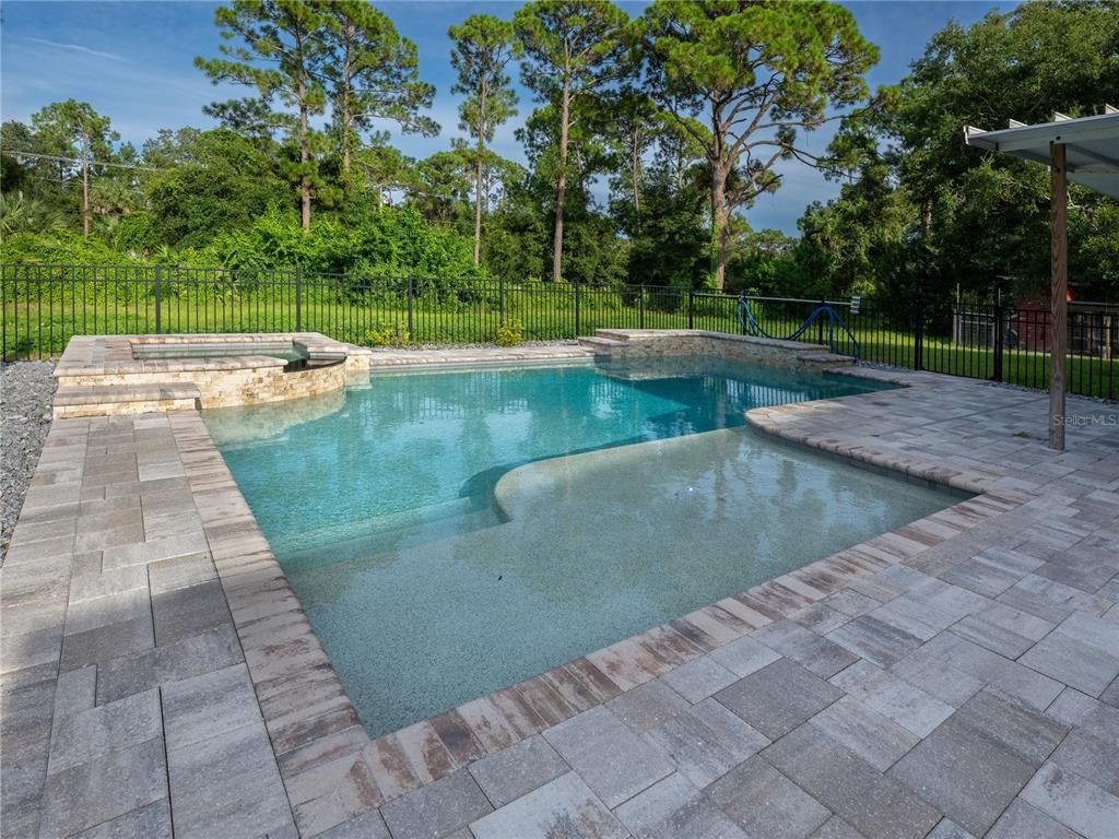 Exterior, Pool