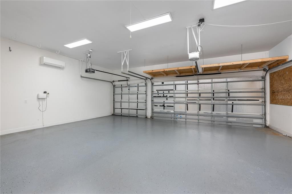 Garage, Interior