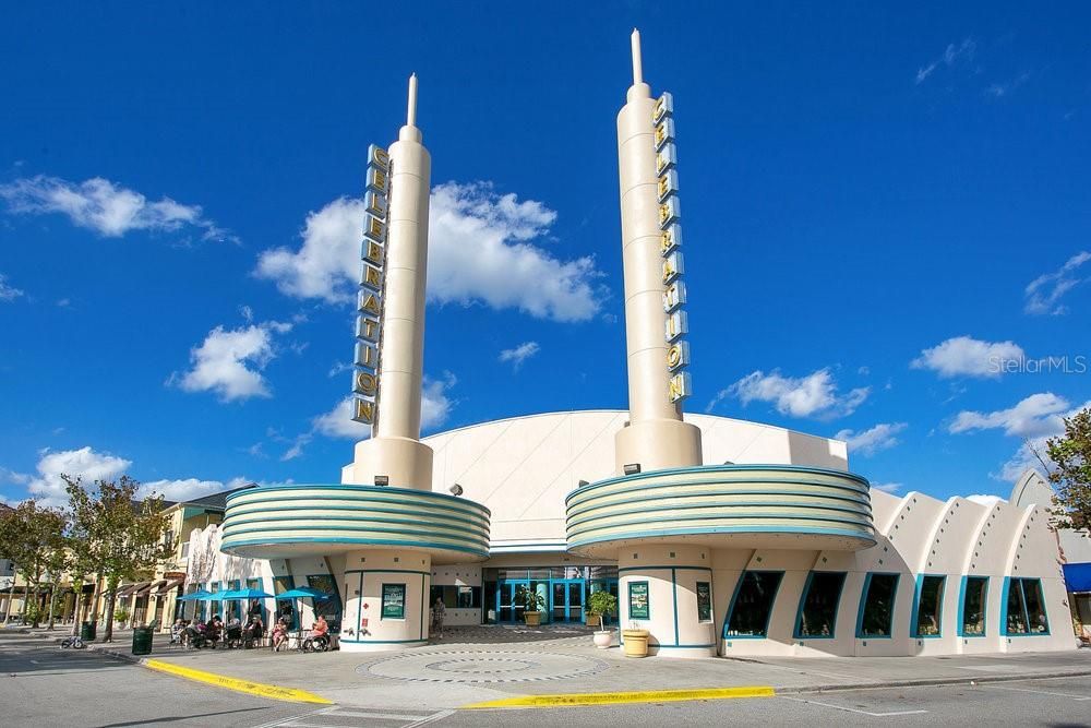 Exterior, Facade, Ranch